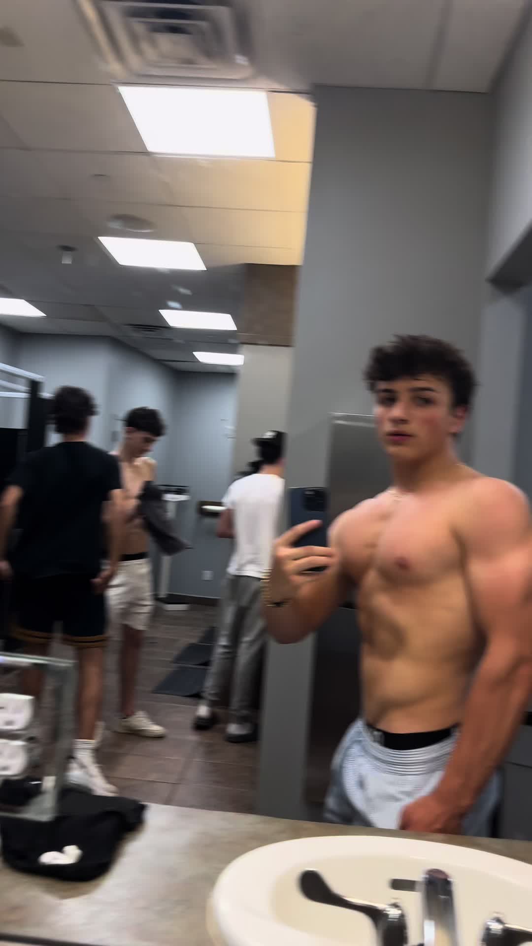 @brockdergaraa