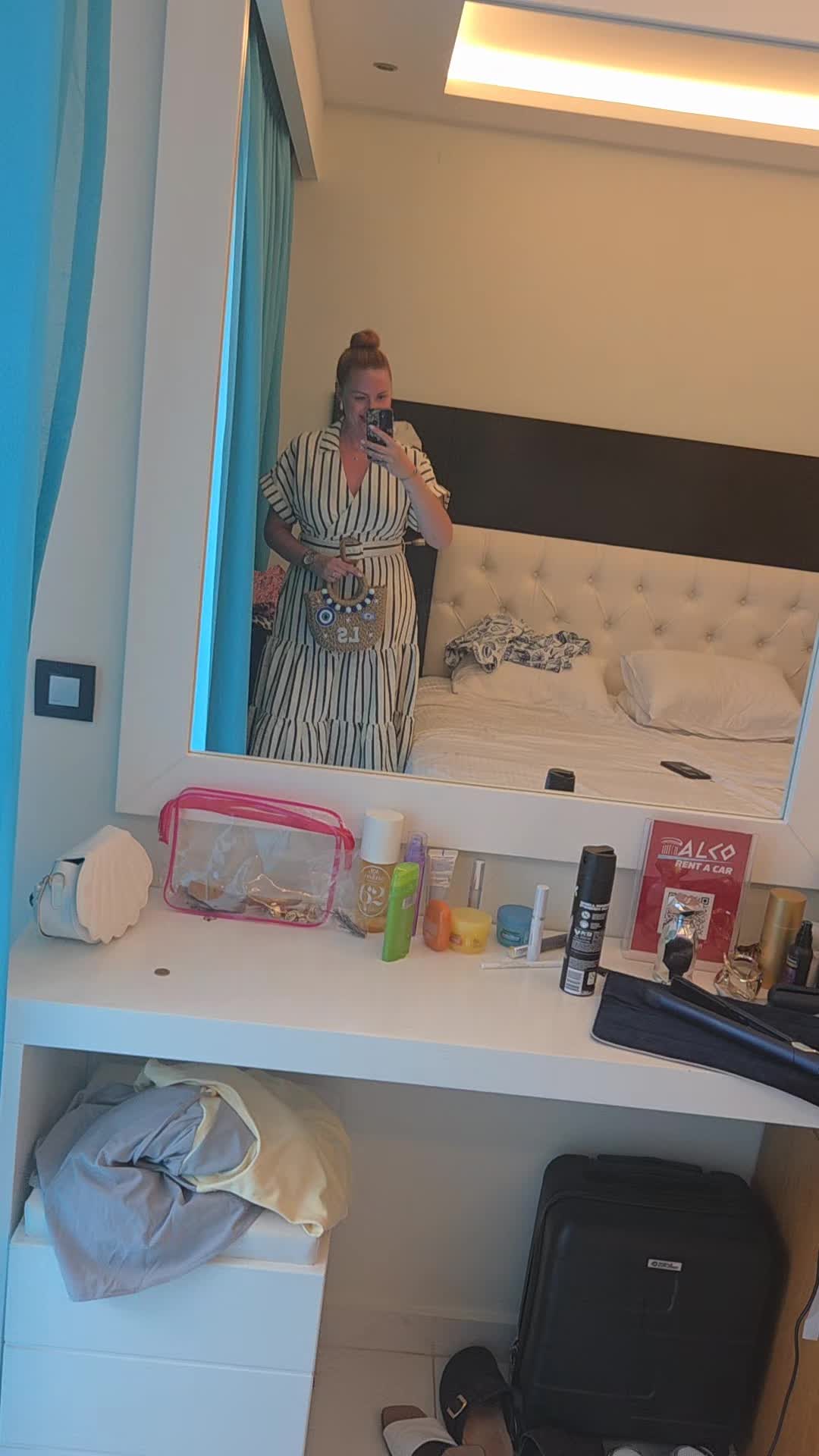 @L U C Y ✨️💋