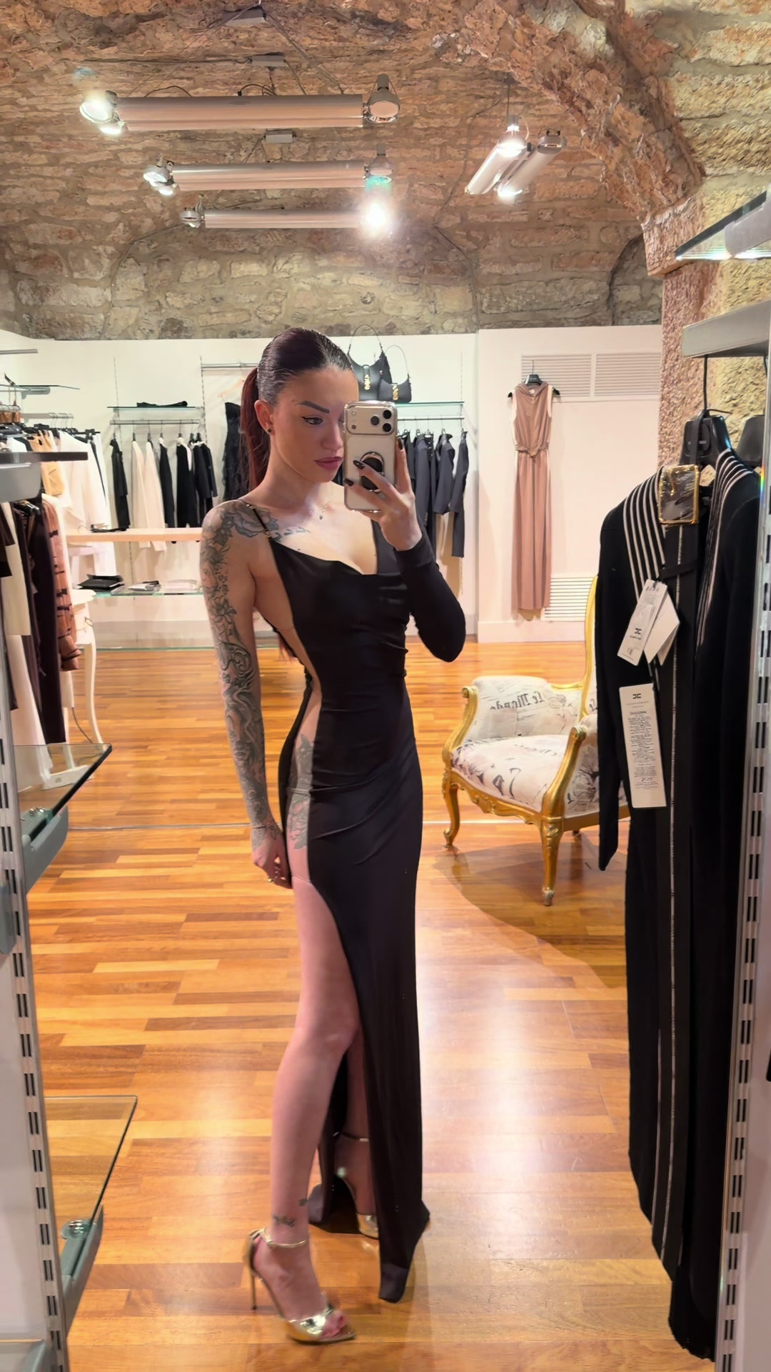@lela.en