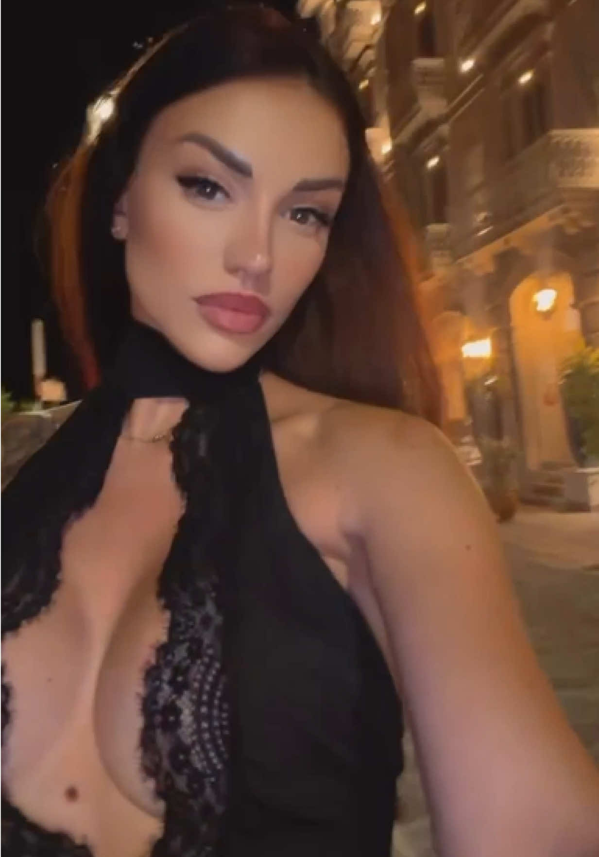 @lela.en