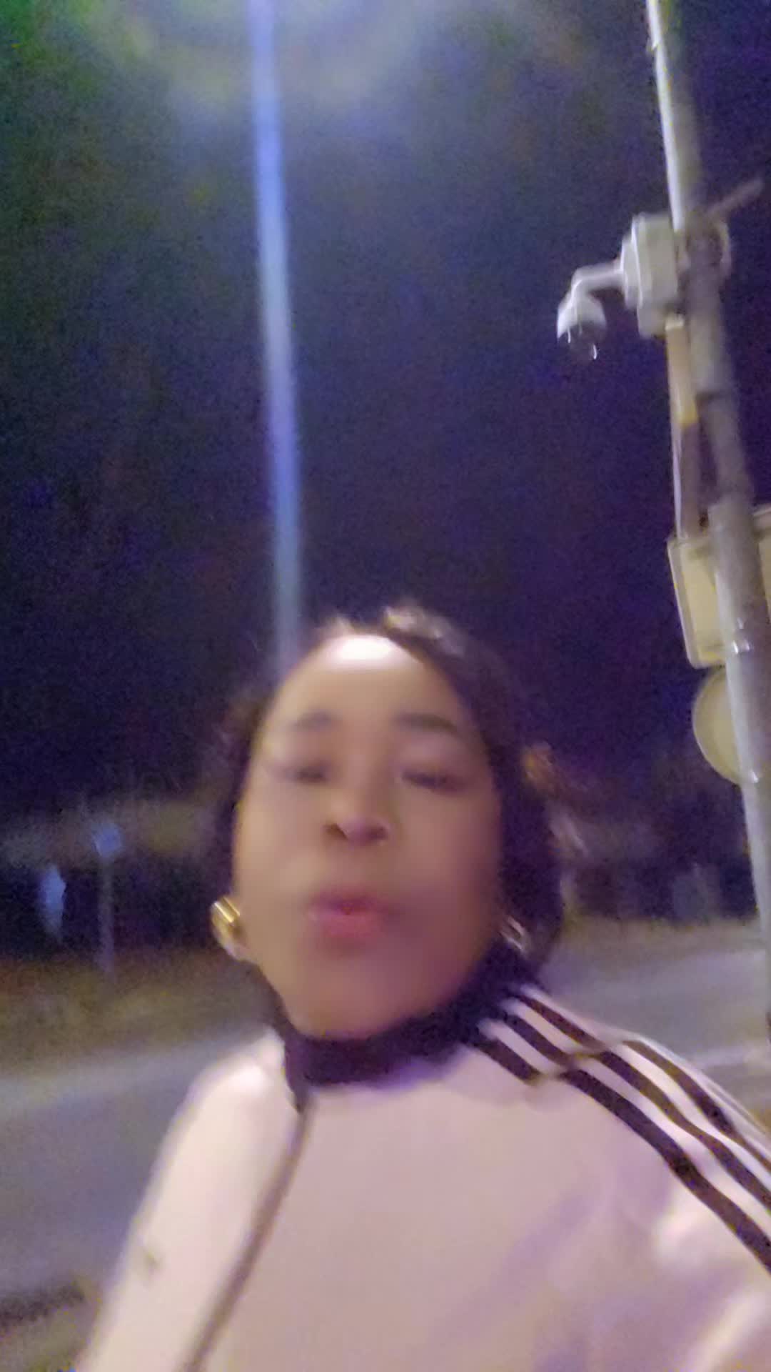 @Julia Bomongo mama ba gaulois