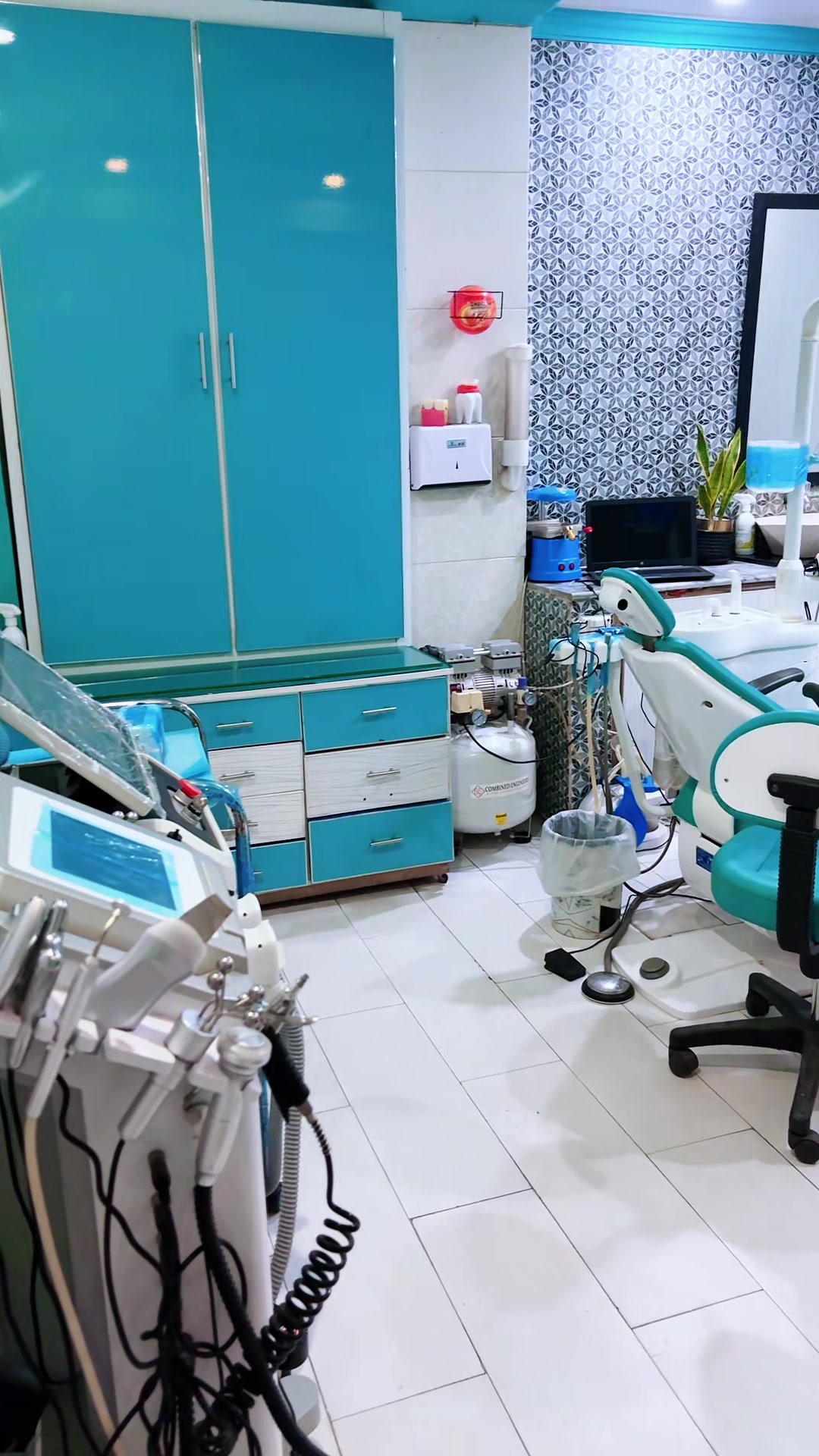 @Dr. Afsoon Kakar.(dentist🦷)