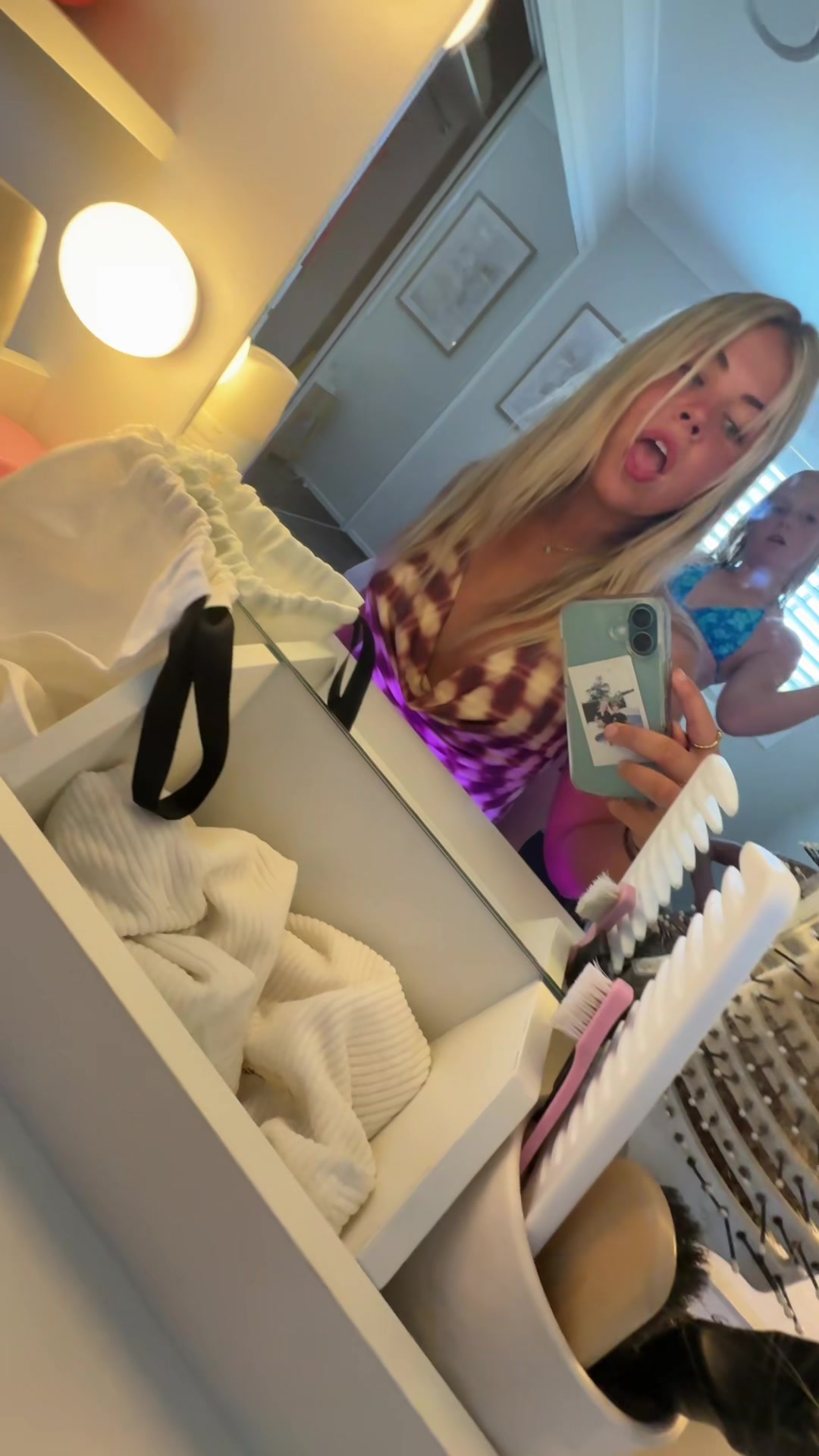 @Emilee-Rose