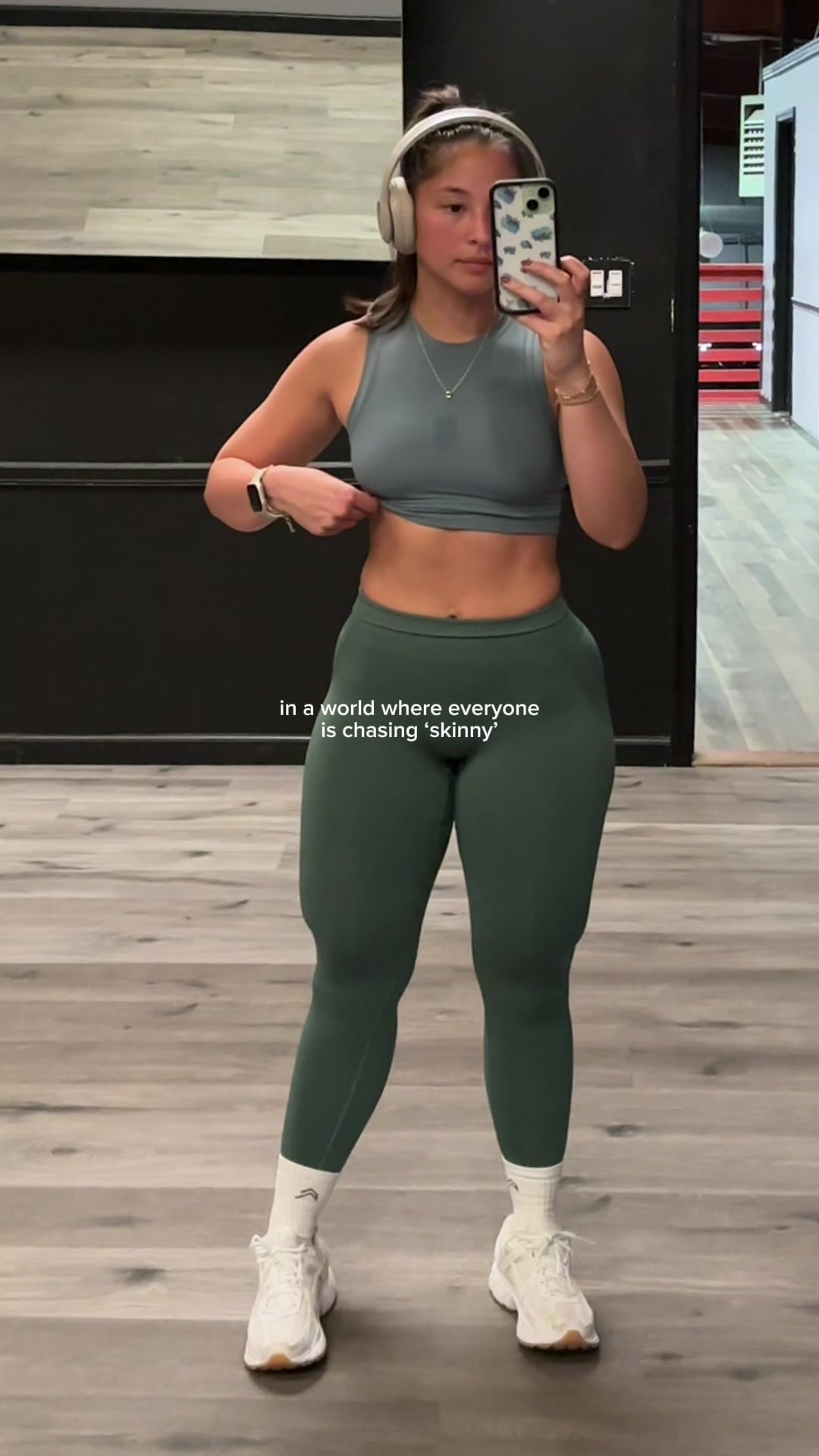 @legswithshmegs