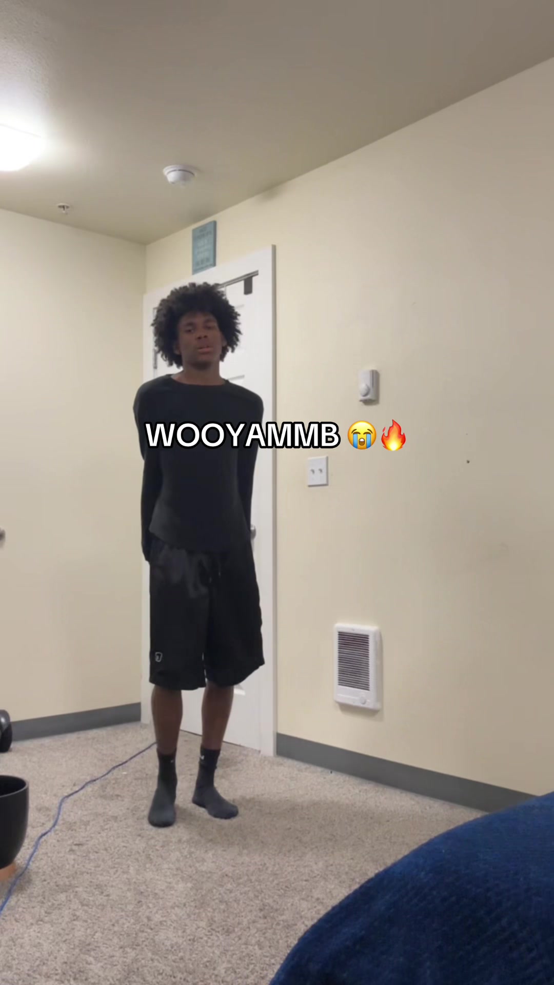 @￼