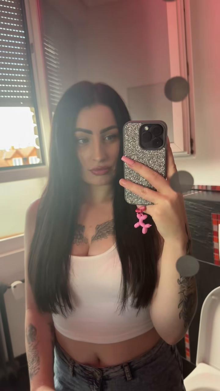 @🌺🌸Mrs Viktória🌸🌺