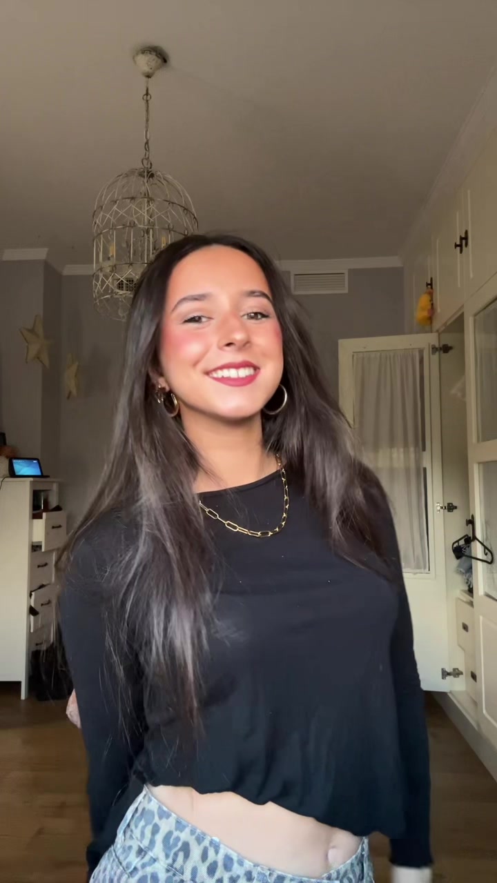 @carlotaa