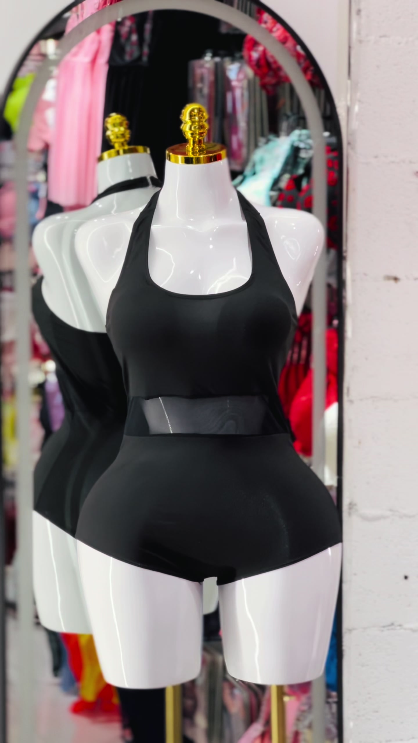 @Lucy Lingerie
