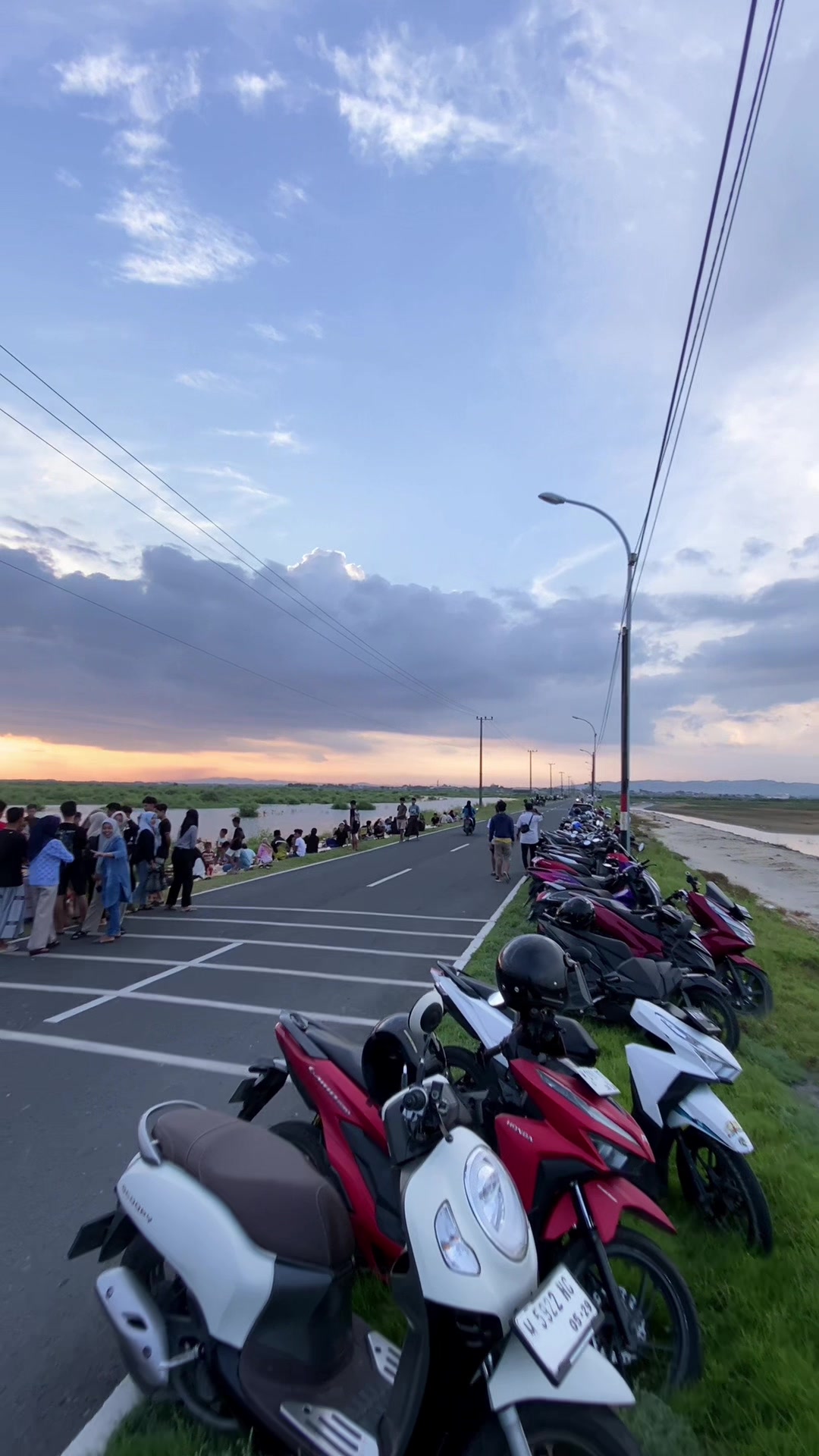 @Sunset Halodek