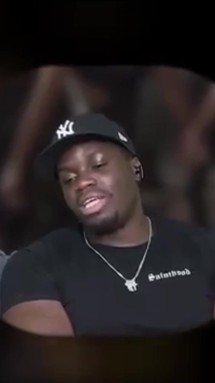 @Akinreacts