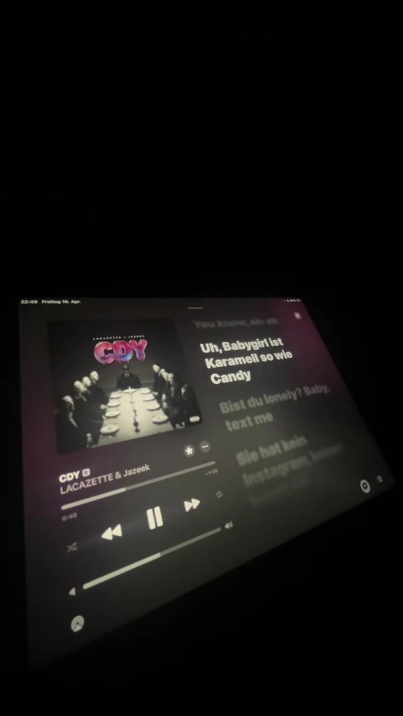 @Applemusik_Lyrics.