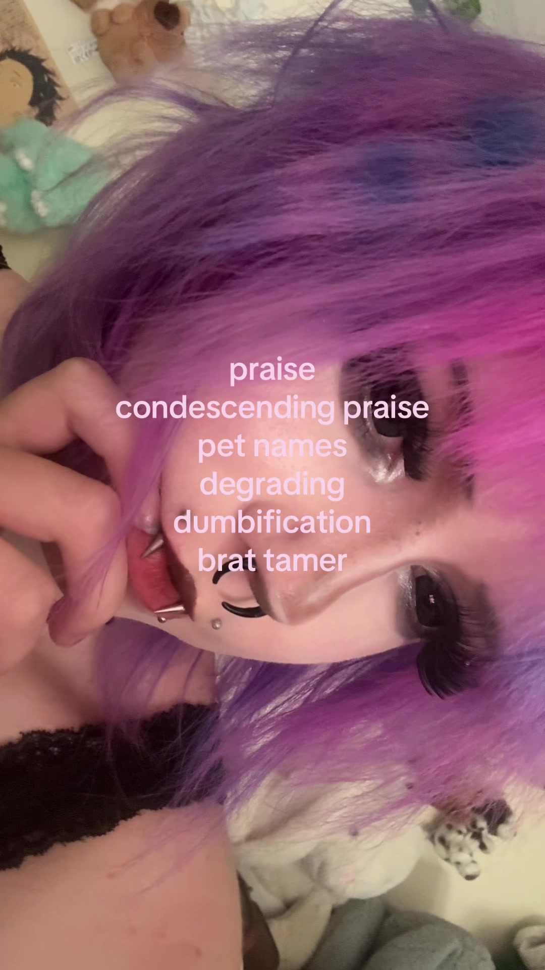 @✩