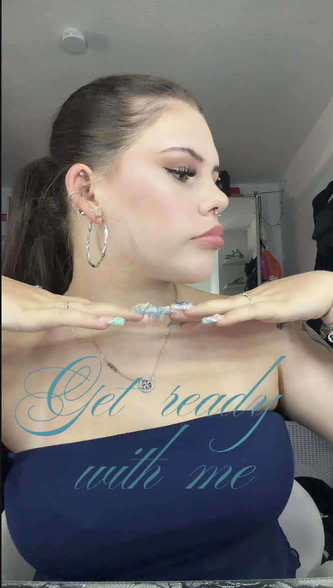 @𝐸𝑙𝑒𝑛𝑎💋