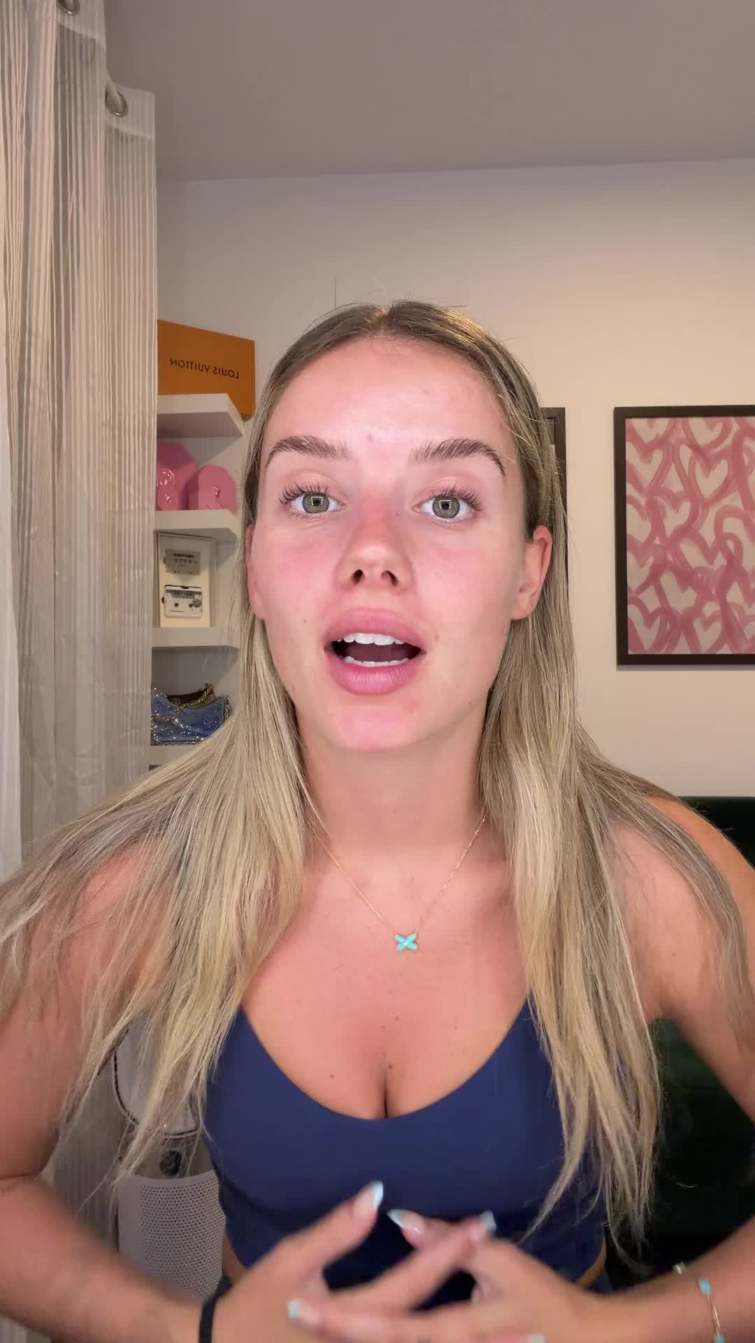 @LIA SIKORA
