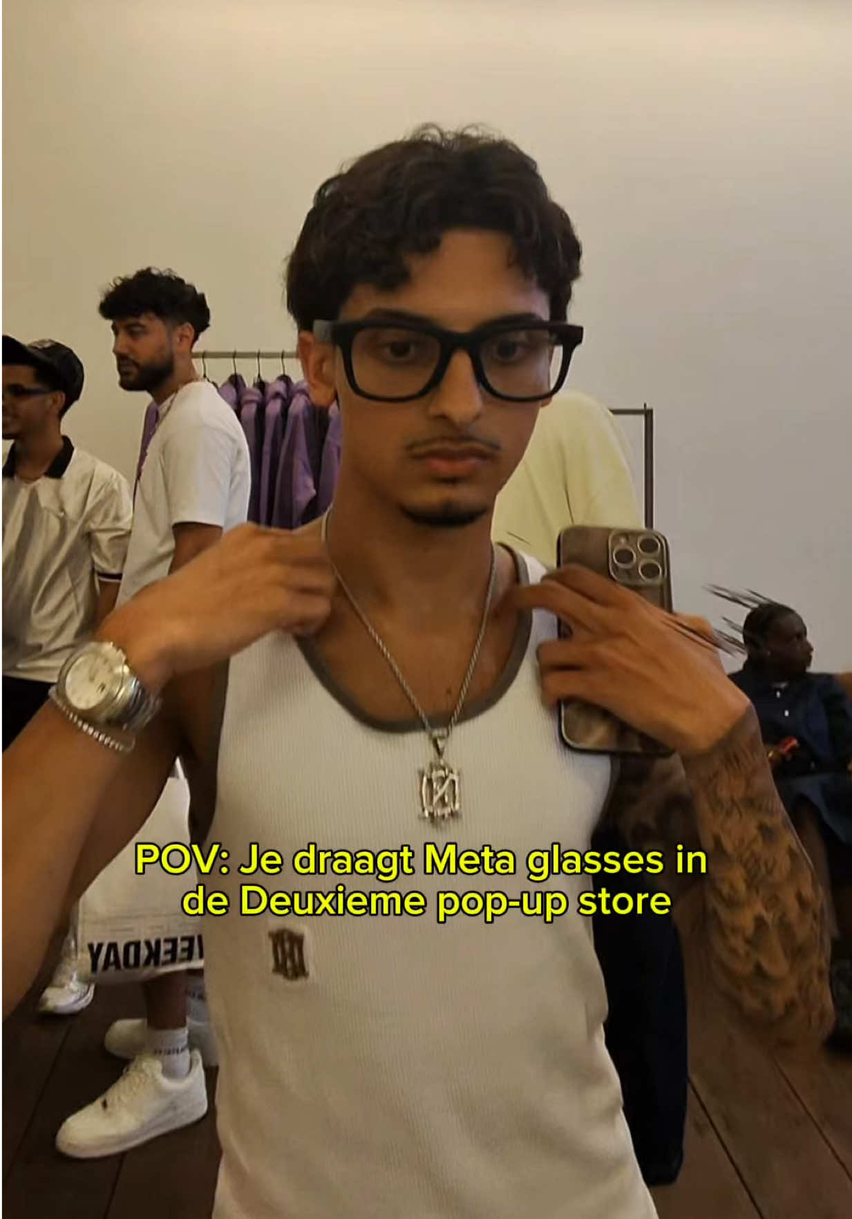 @De Indi&euml;r🇮🇳