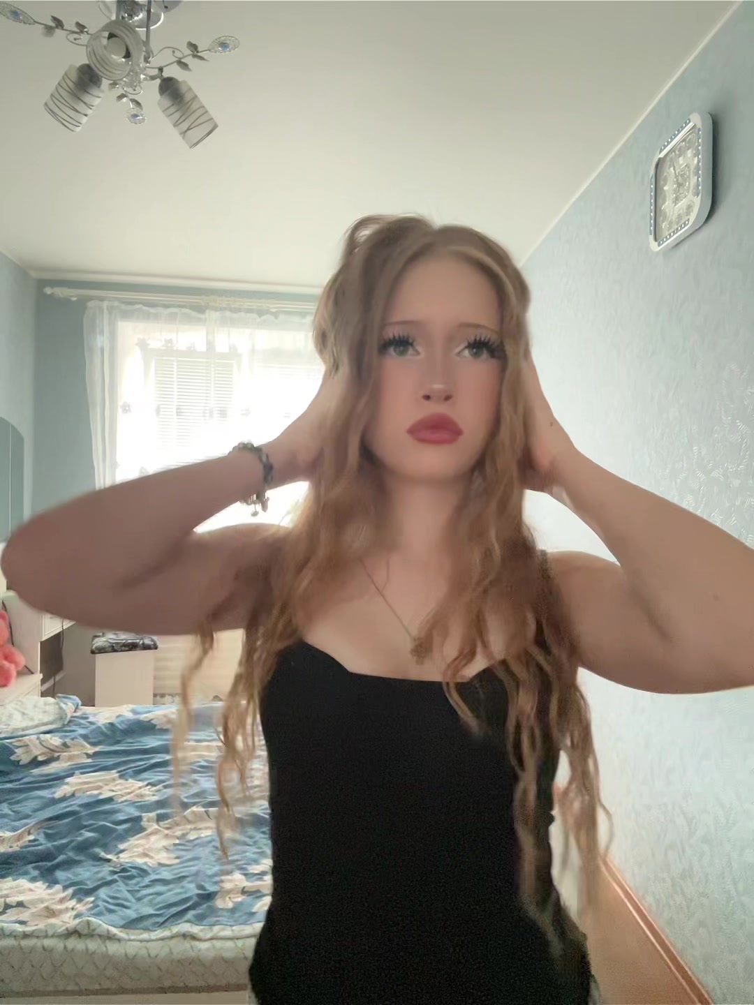 @🖤