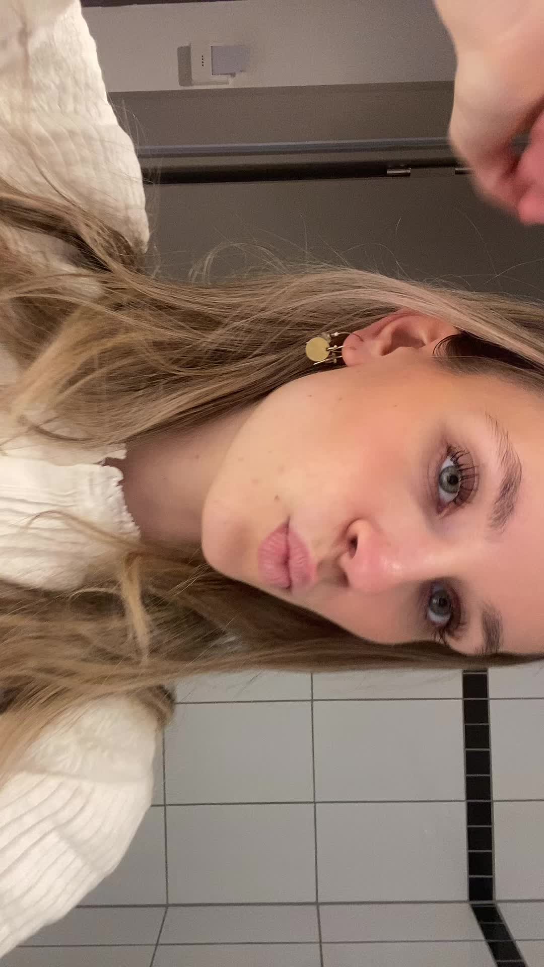 @annaa