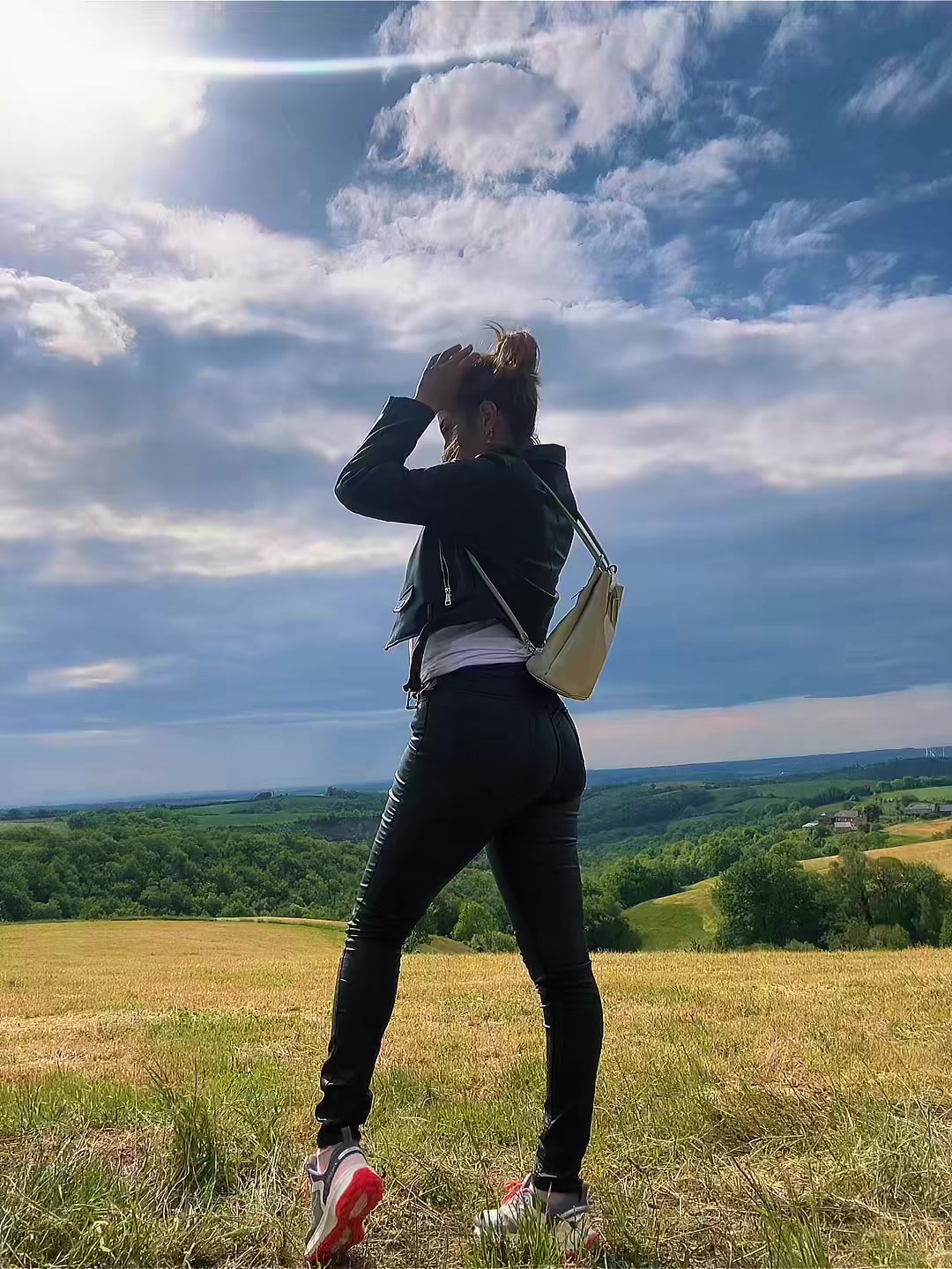 @leila.crush