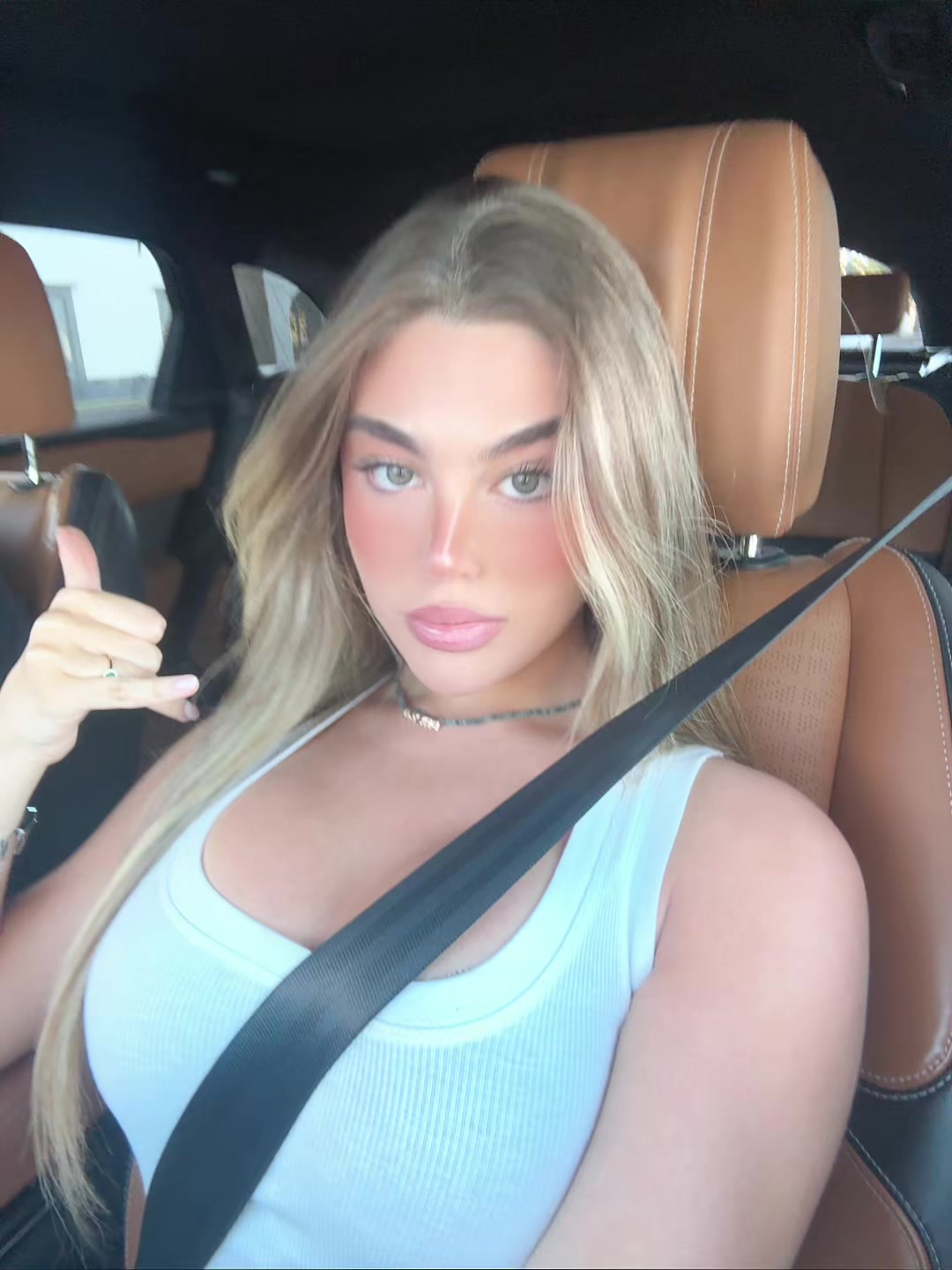 @eliett