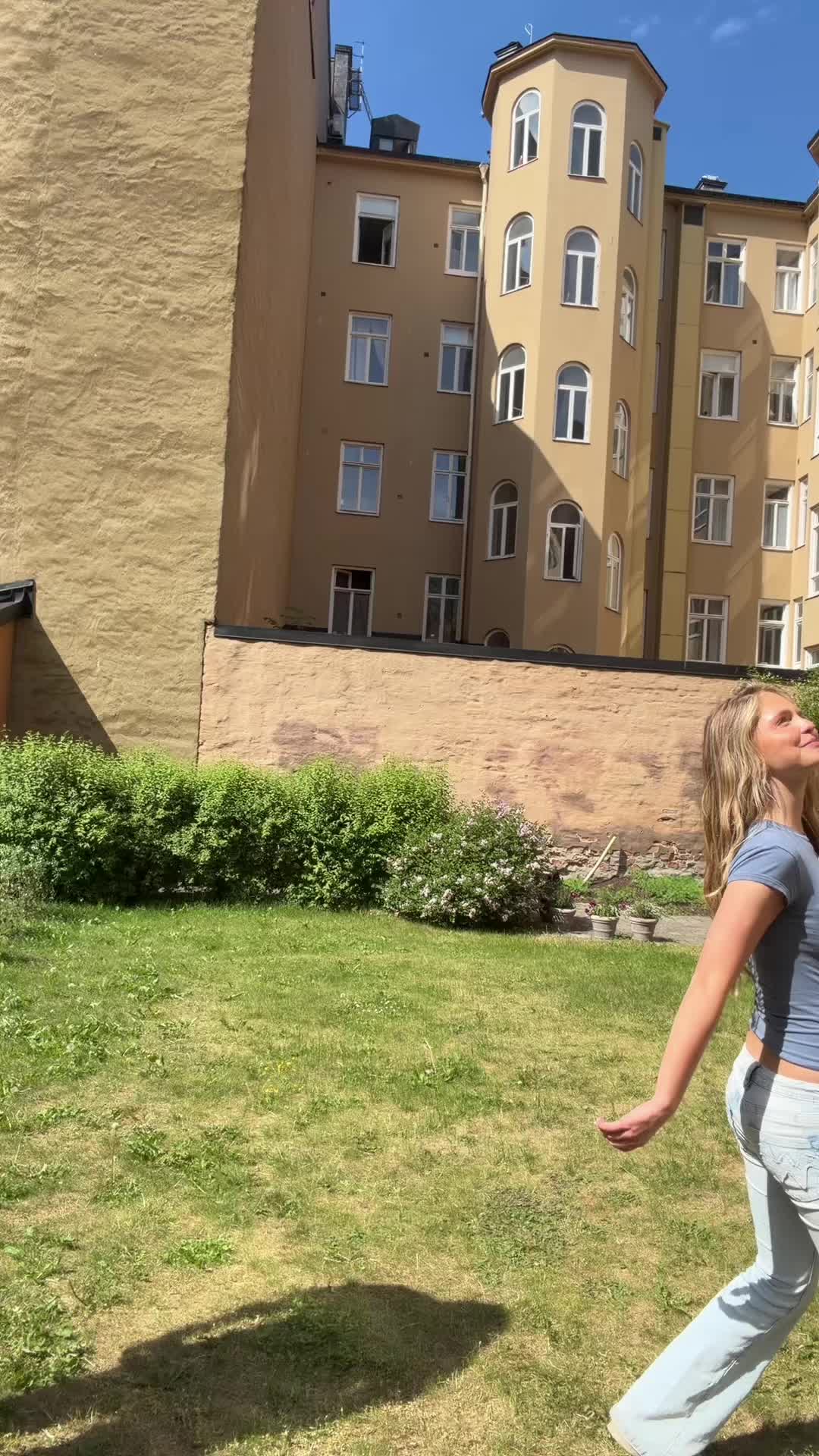 @Liv