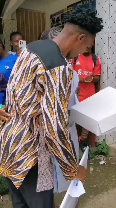@Royal Boy 237