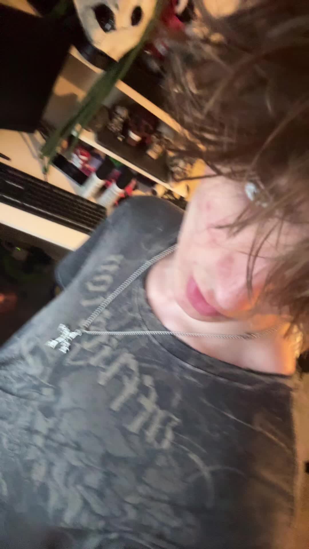 @itsl3nn0n2