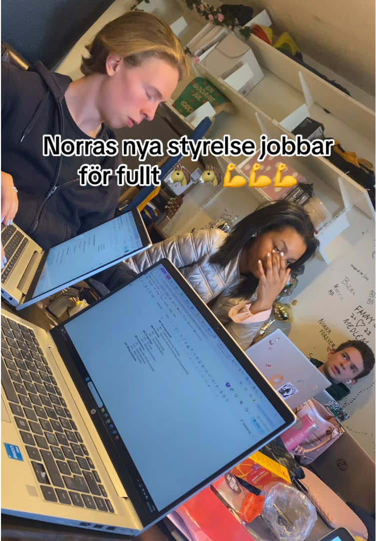 @Norra Reals Elevkår