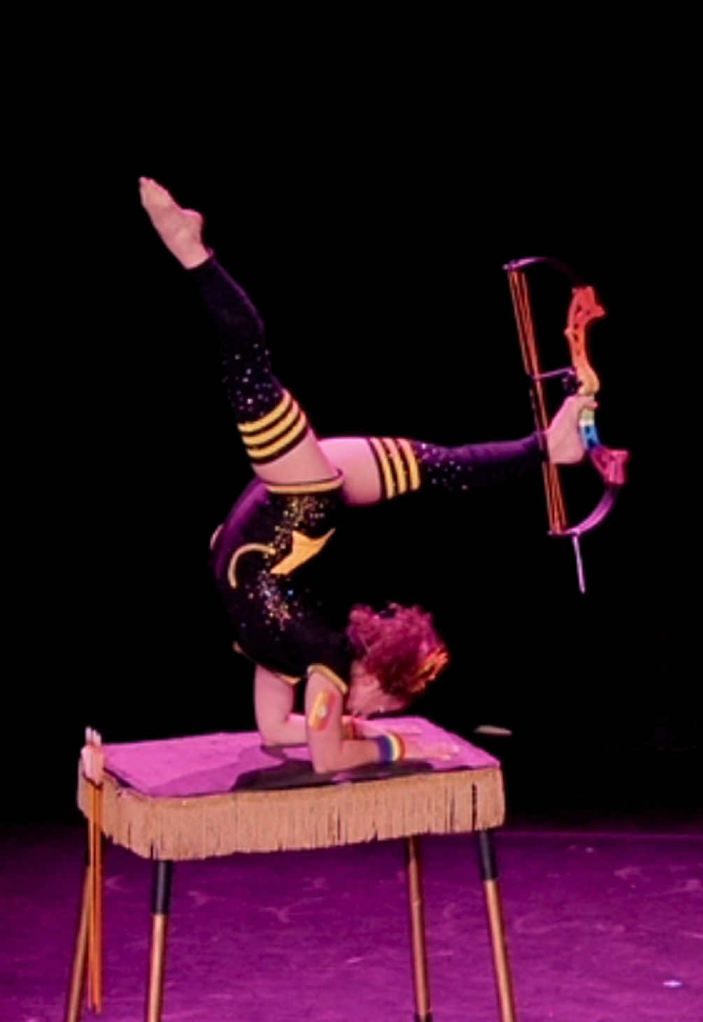 @Tiny Girl Big Show