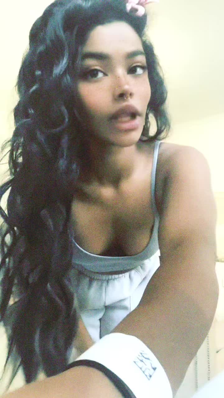 @shygirlarchives