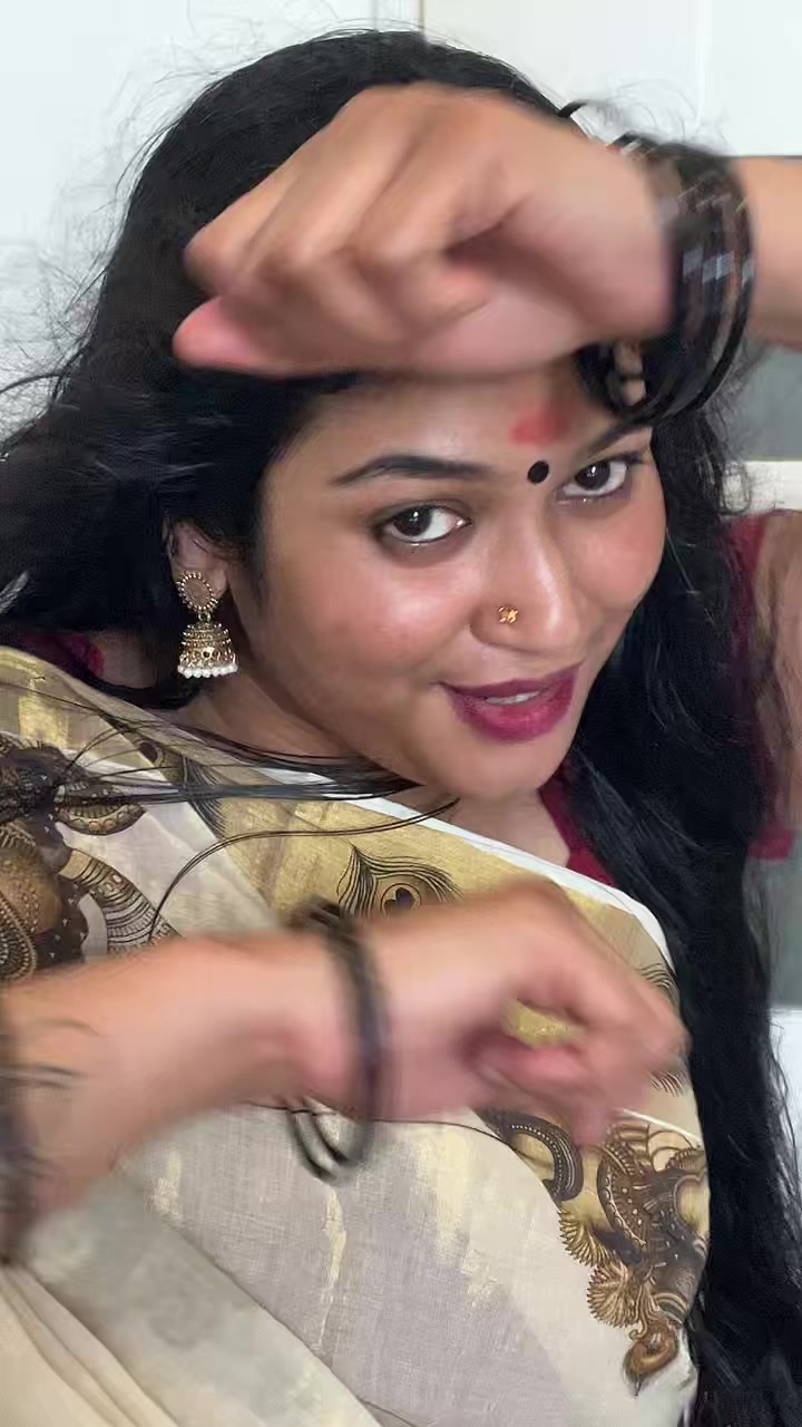 @viji_nair8