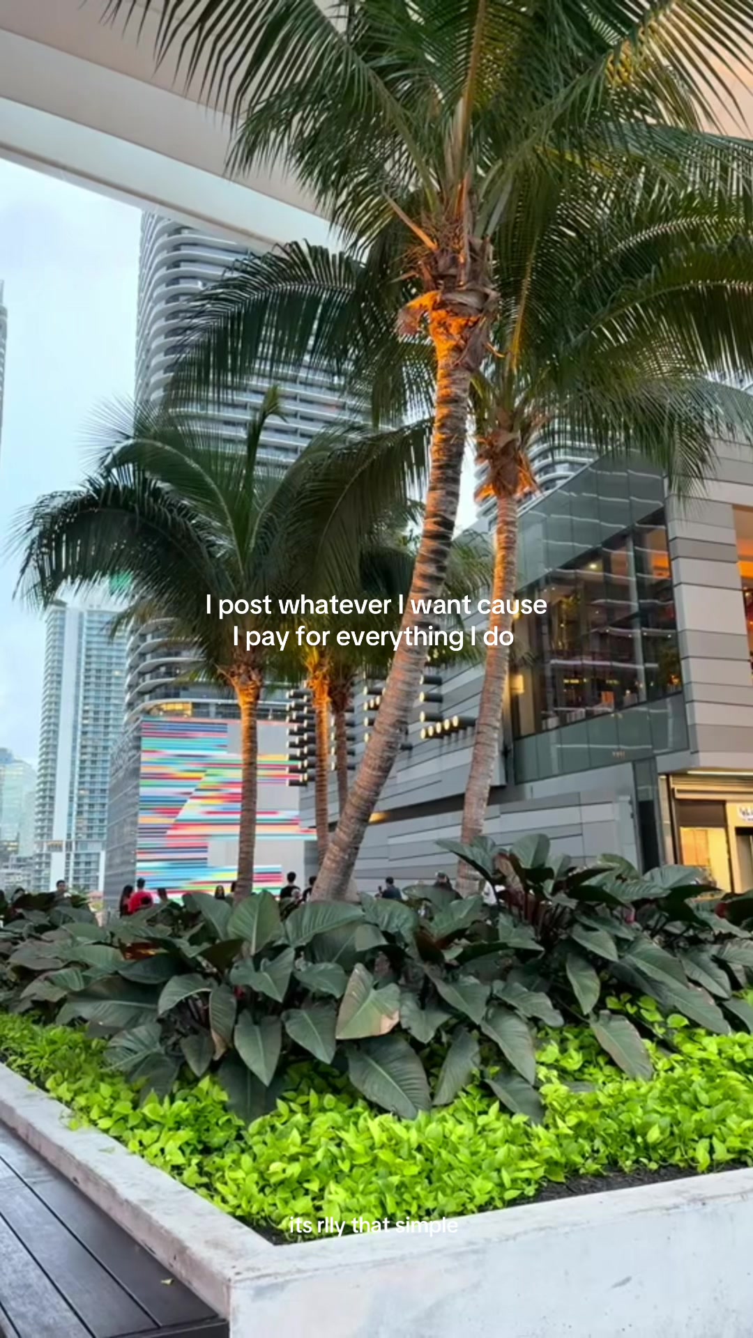 @Emi ⭐️