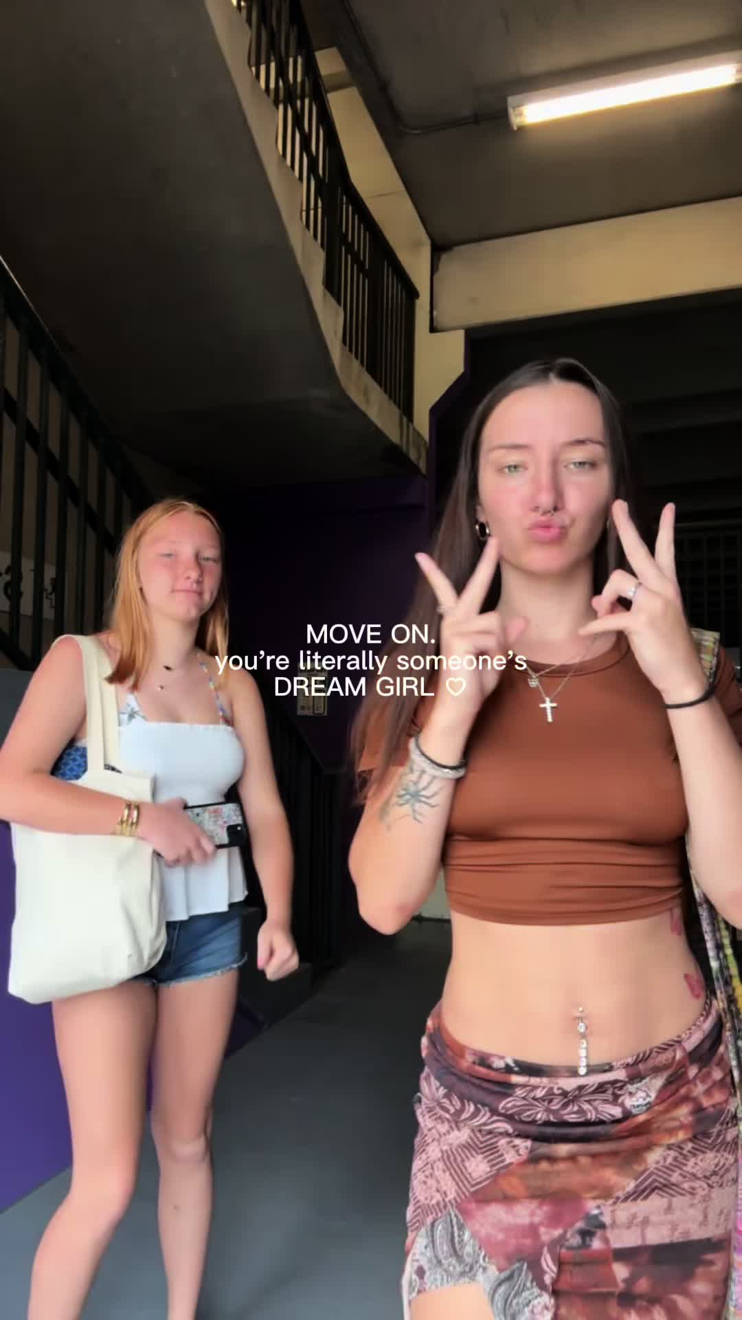 @Layna