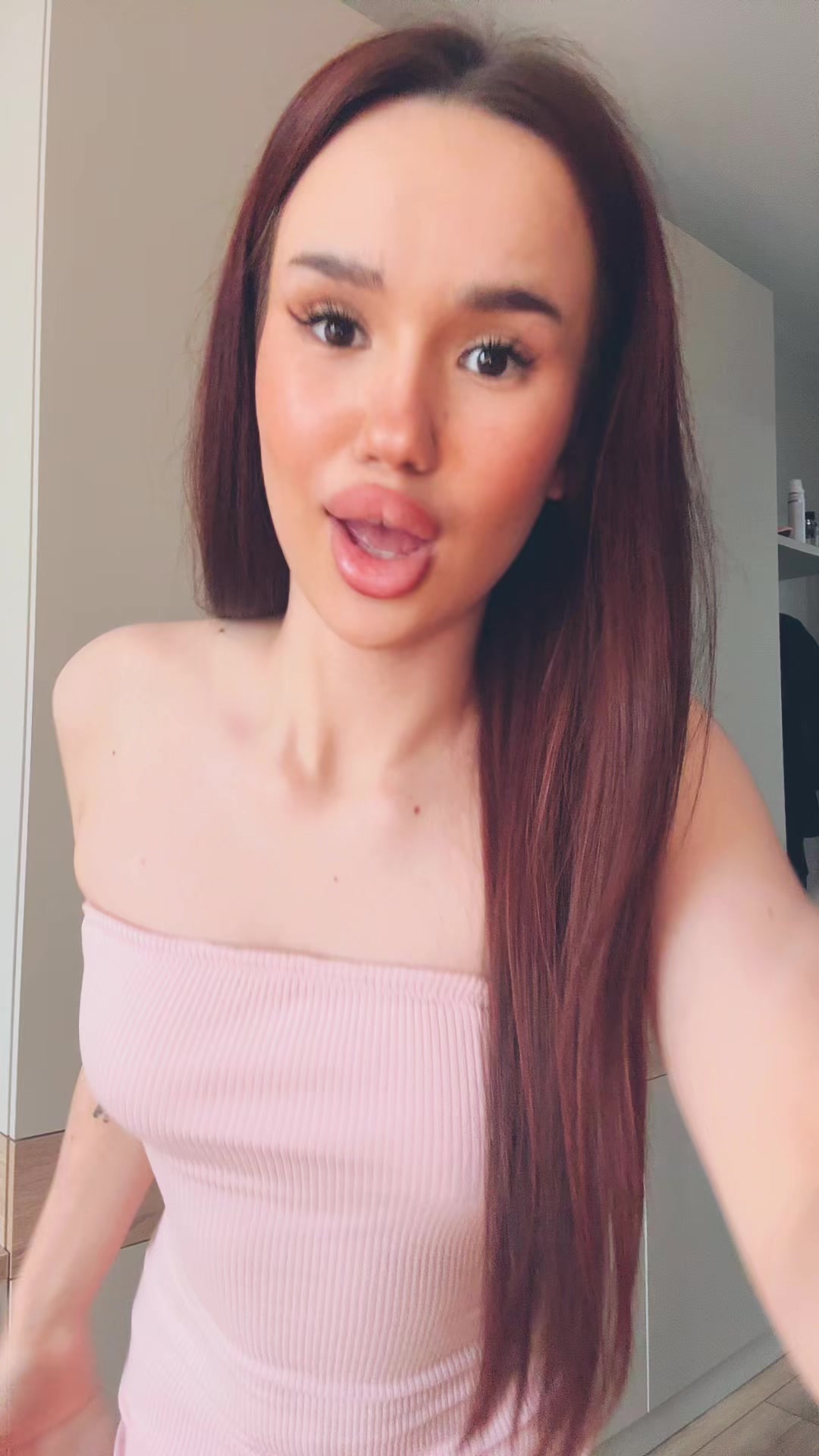 @neonovvaaa 🇮🇹