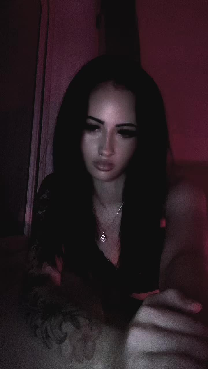 @tilly🩸