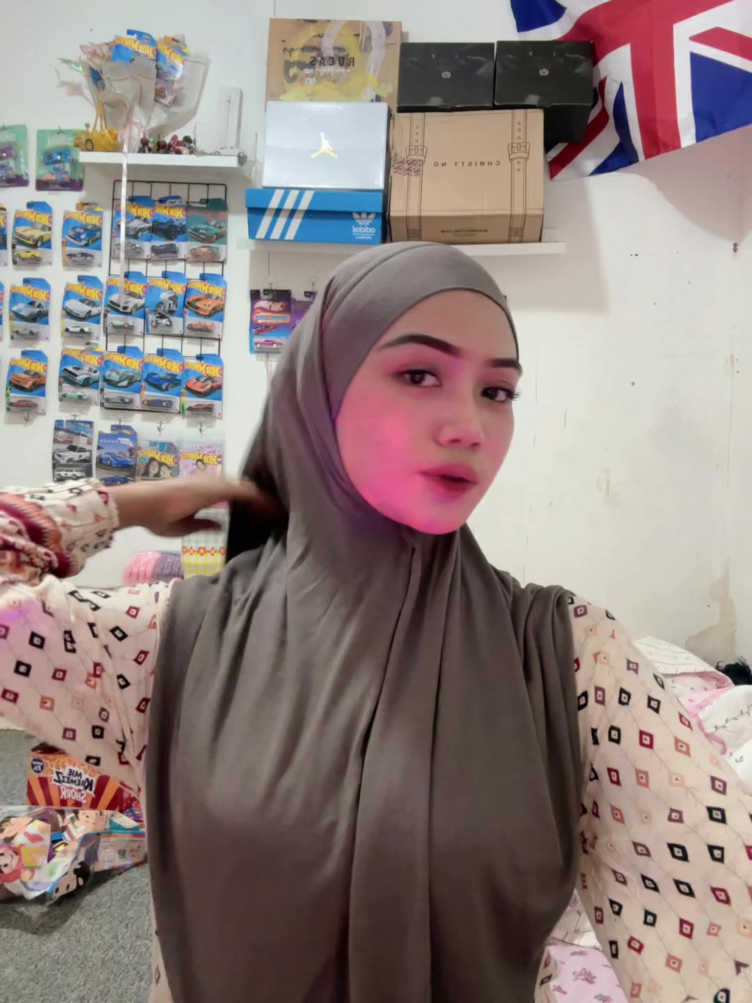 @𝐚𝐧𝐢𝐬