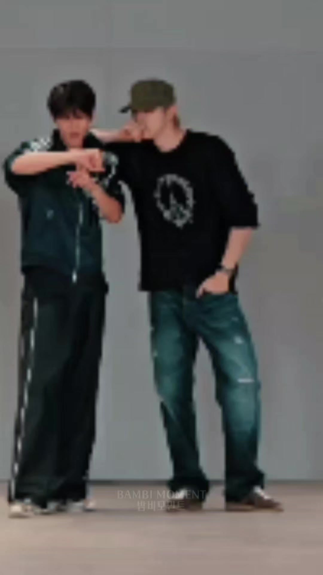 @밤비모먼트 Bambi Moment