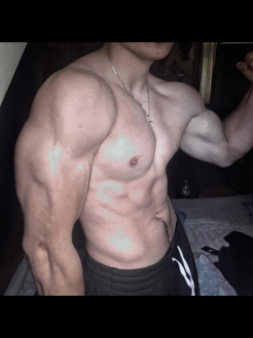 @💪🏻👨🏻&zwj;🦲Bald_Ape✞🇨🇿