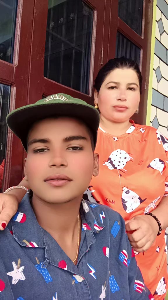 @Reesika Ratna Reesik