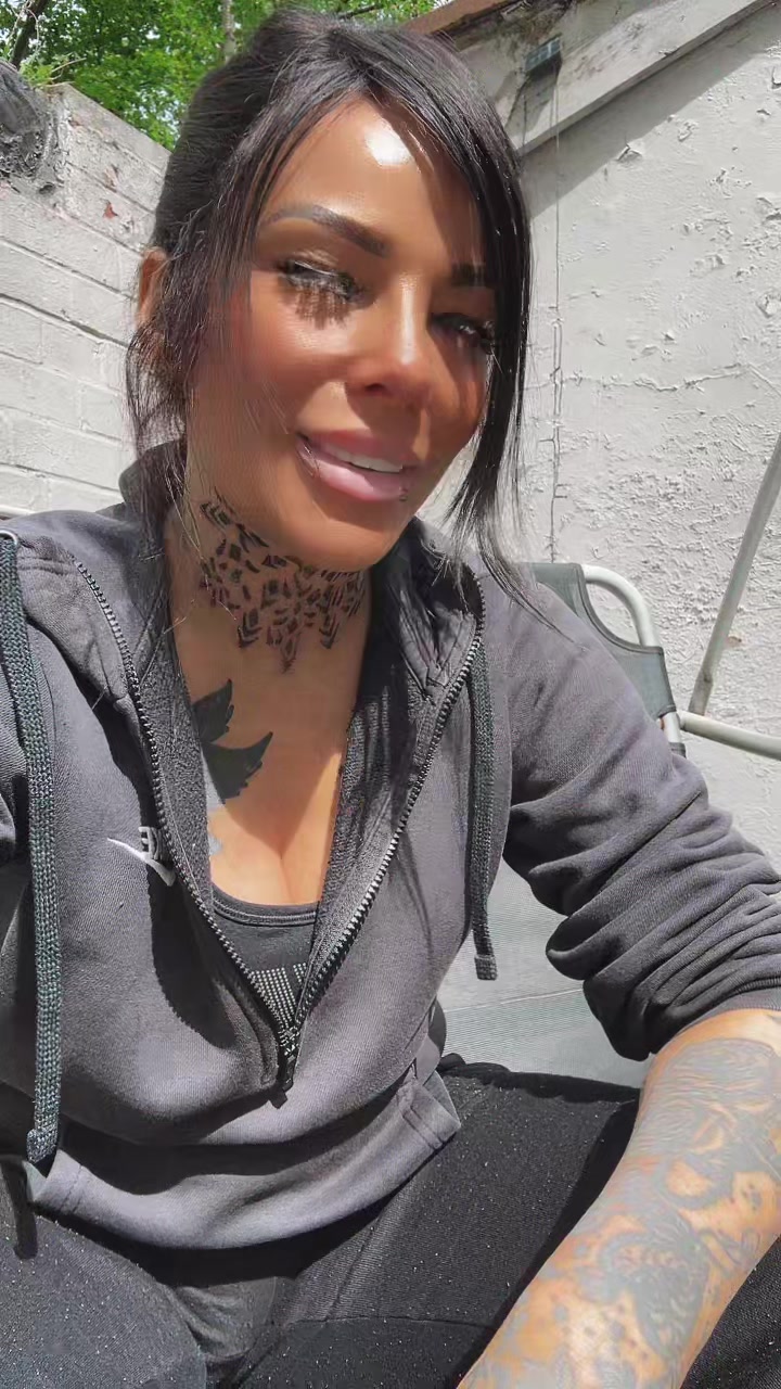 @HailsworthGetto🌈