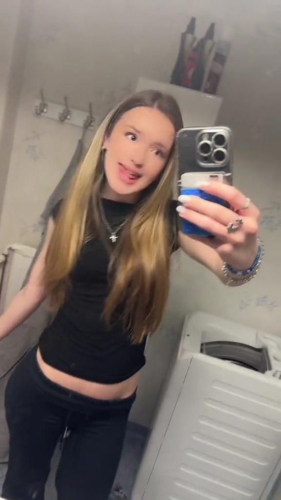 @Ella