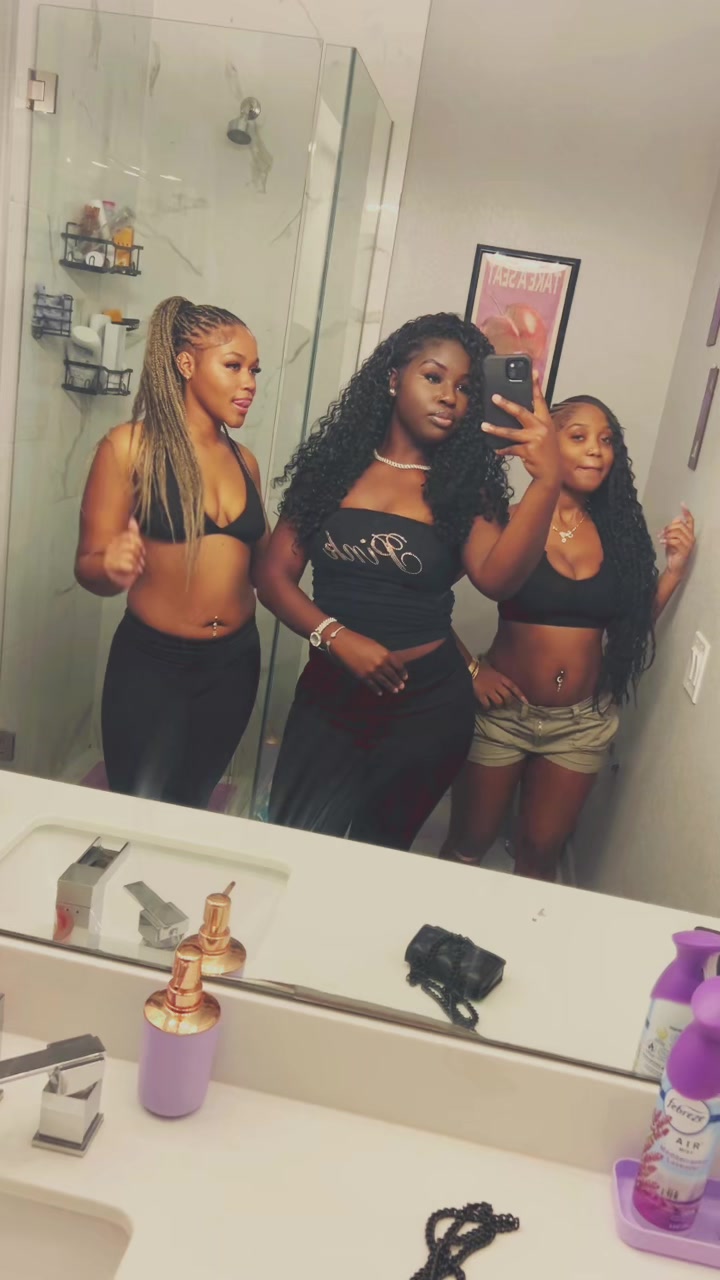 @🫶🏾