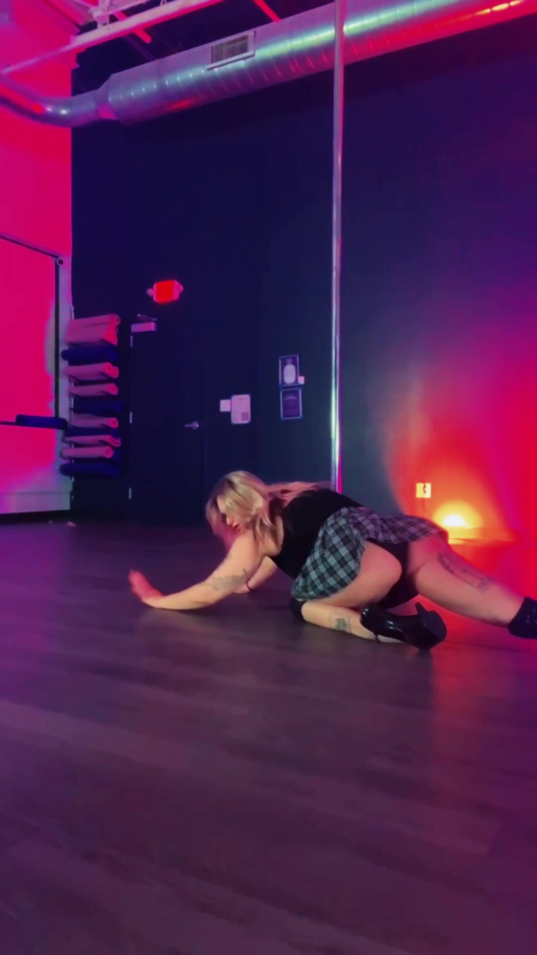 @Violette Vixen