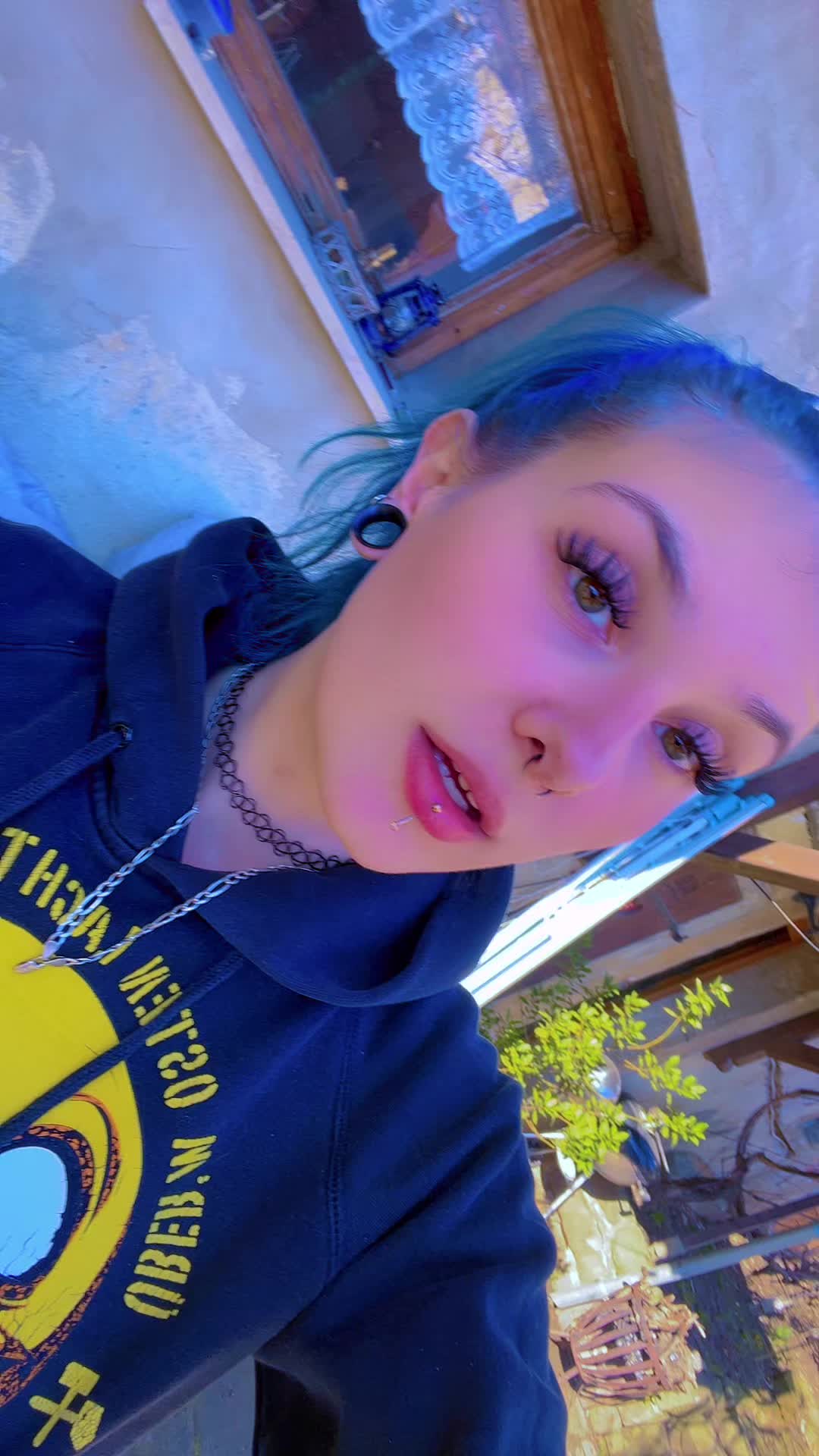 @Maria