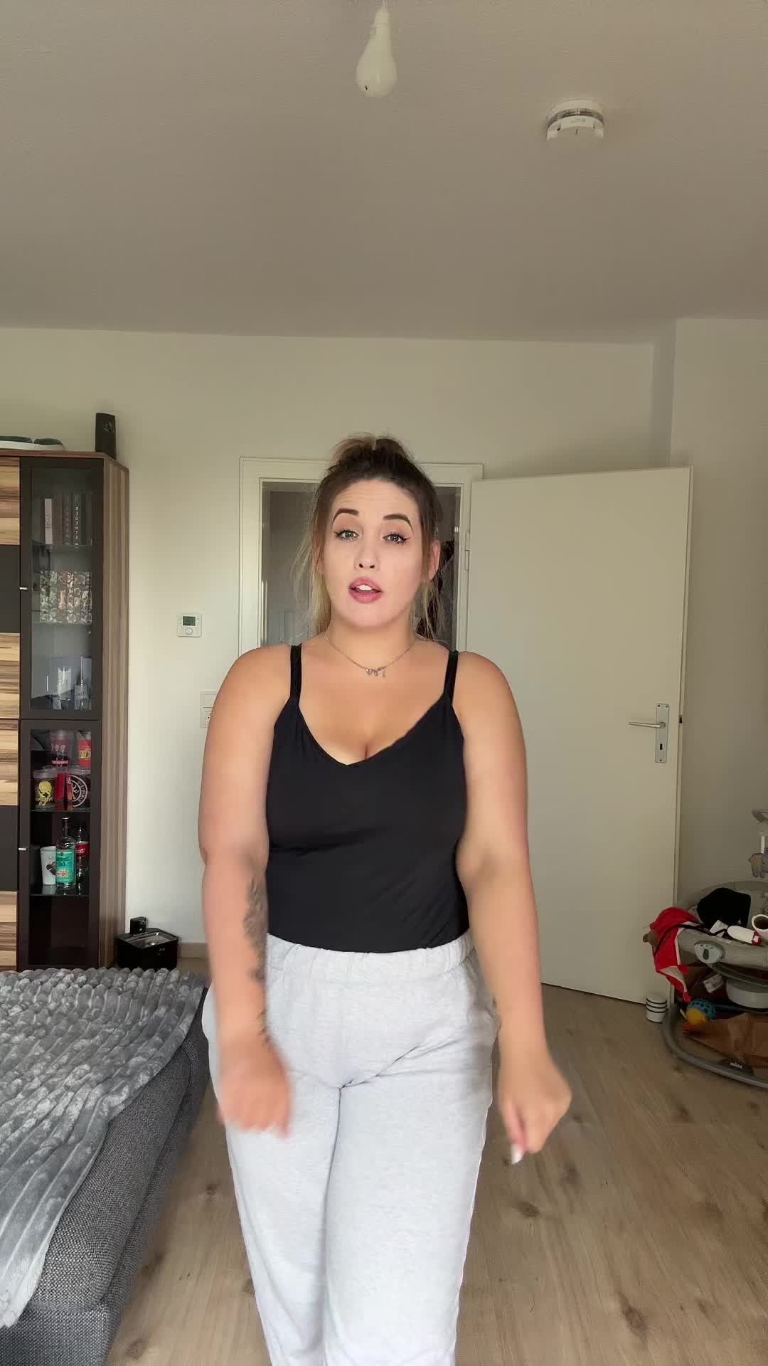 @VolleKanneVani