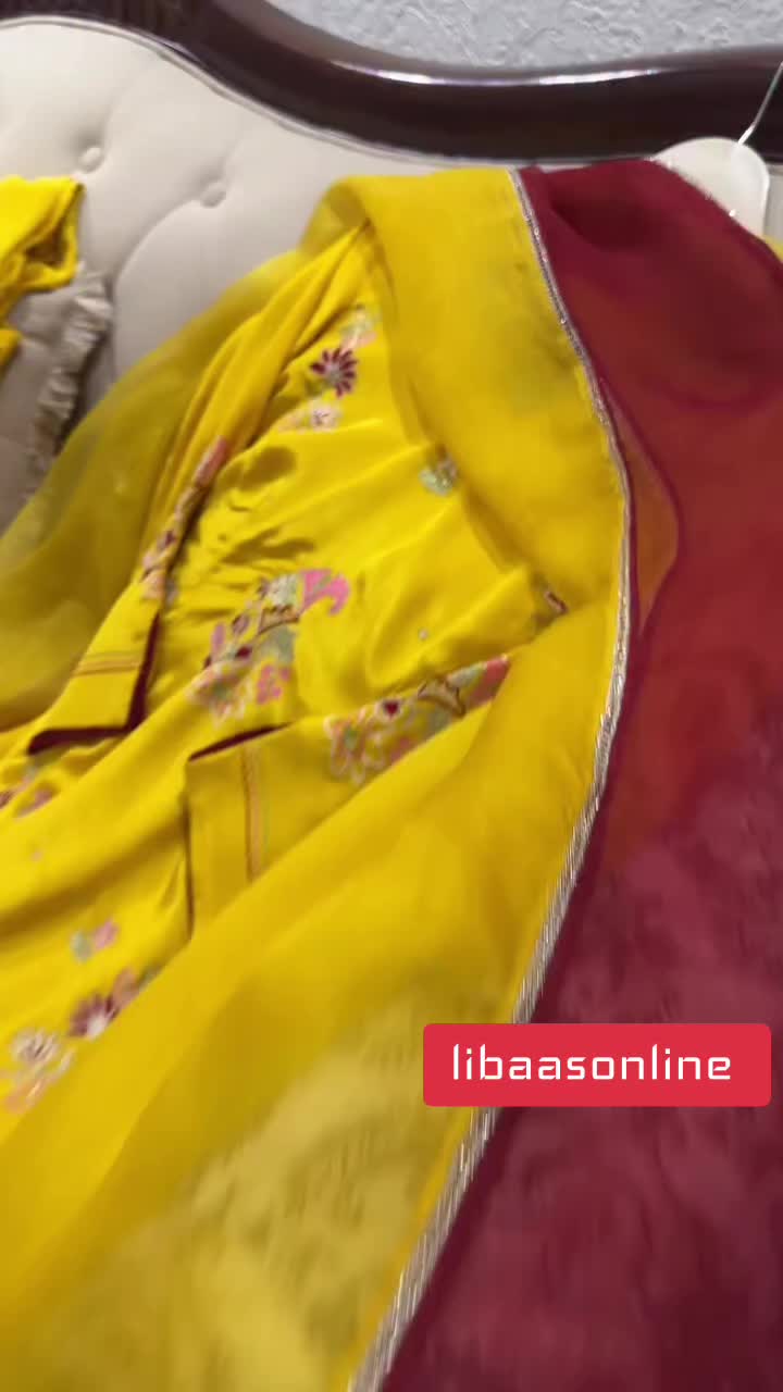 @ਲਿਬਾਸ by ਕੌਰ