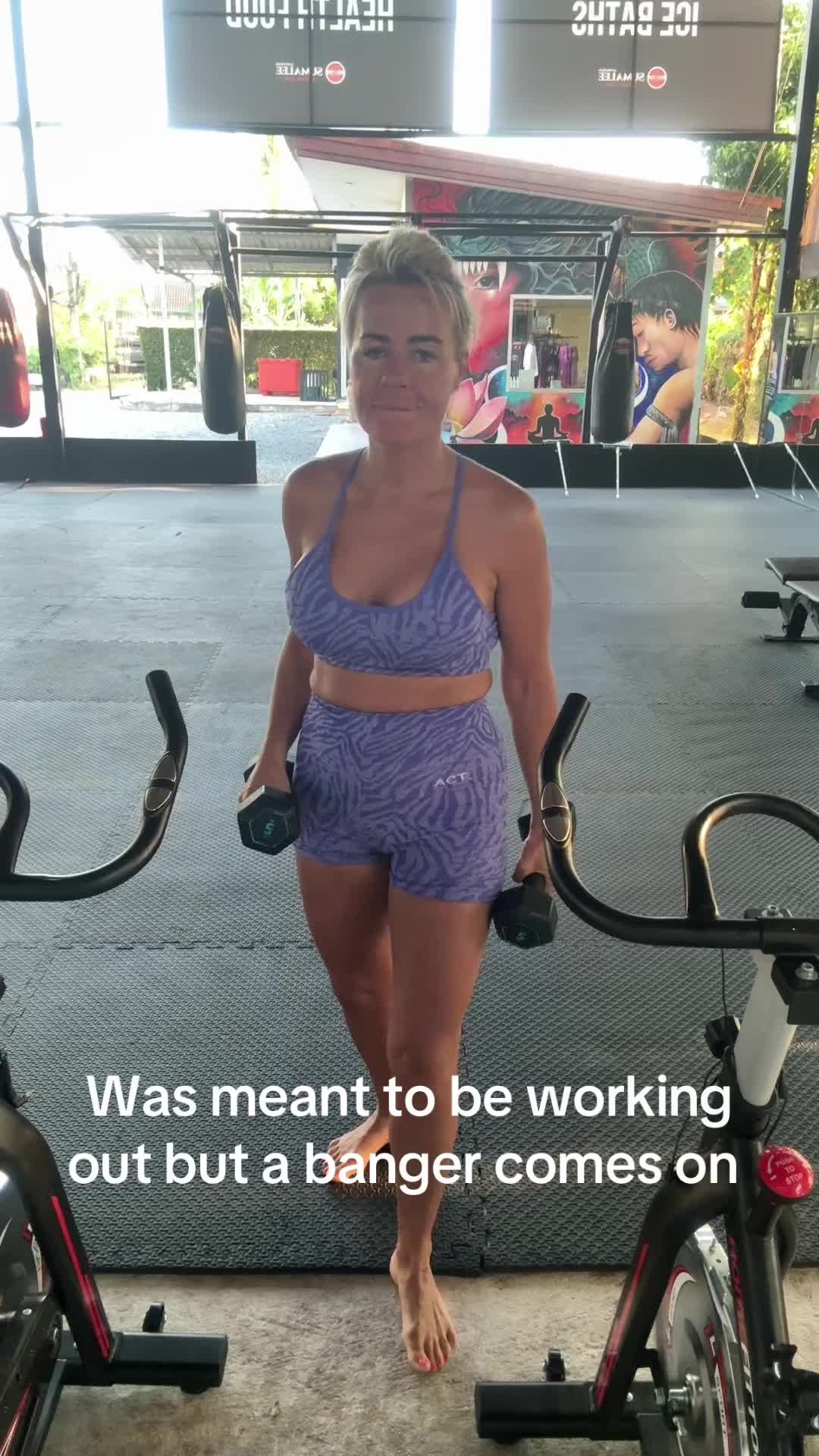 @ItsmyworldM