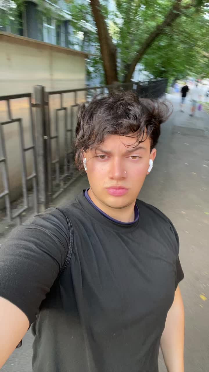 @ronniedaia