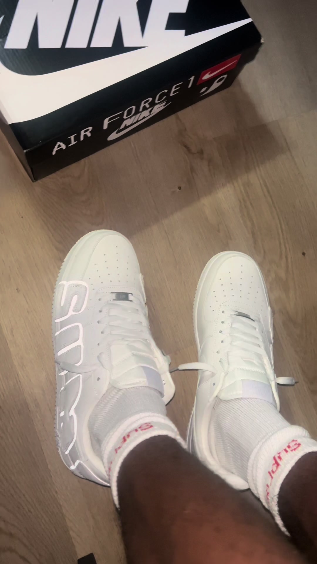 @️