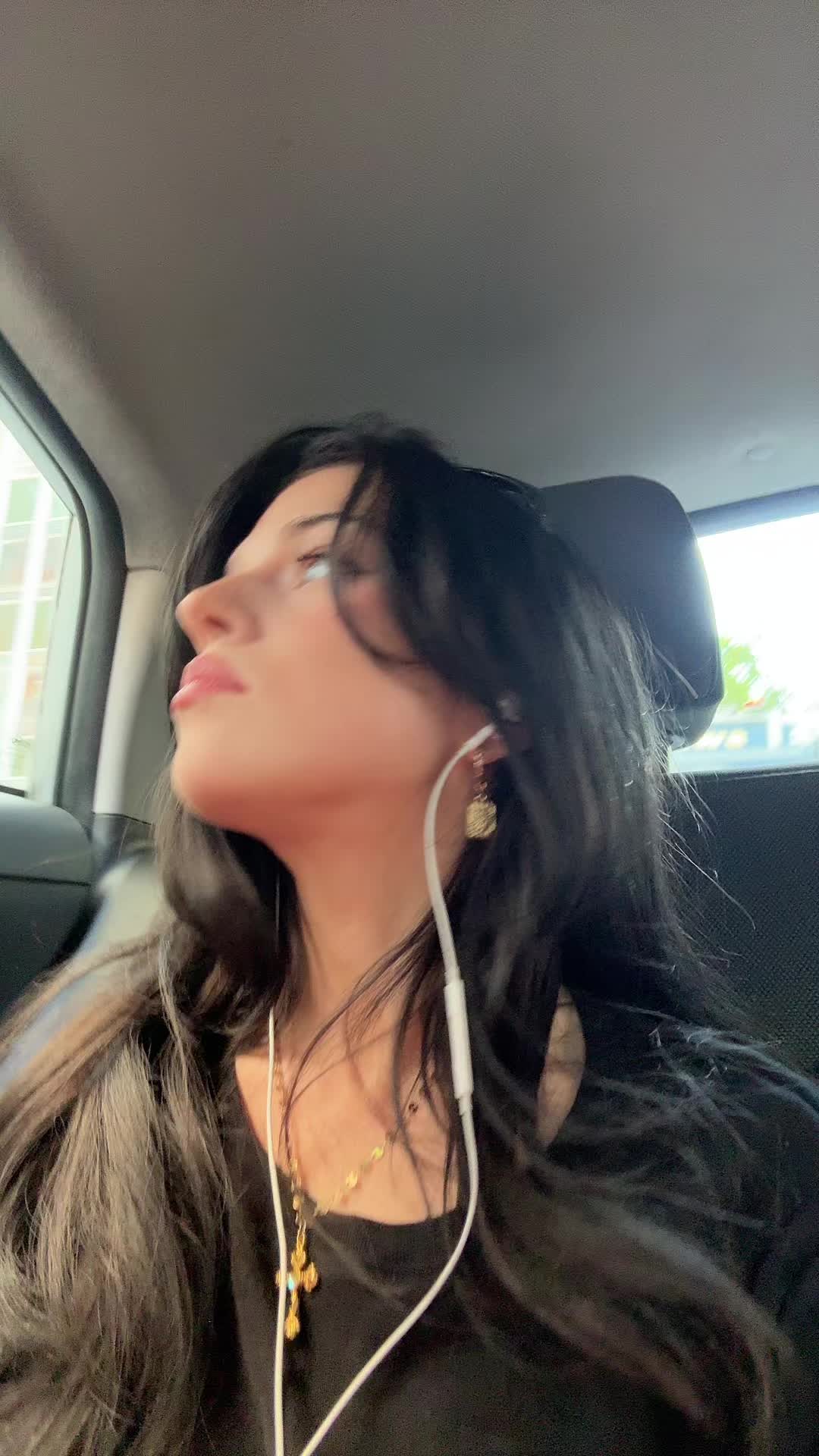 @ValentinaB