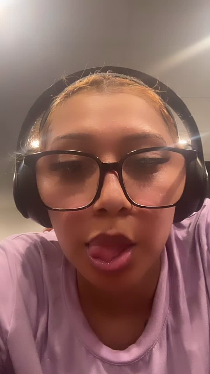 @CherrryAlexxa